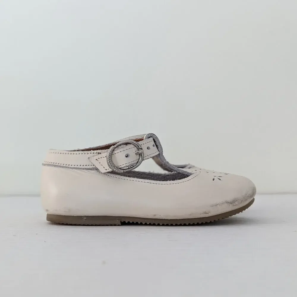 Adelisa & Co. Cream Catarina Mary Jane Size 20/5 Leather Hard Sole Shoes
